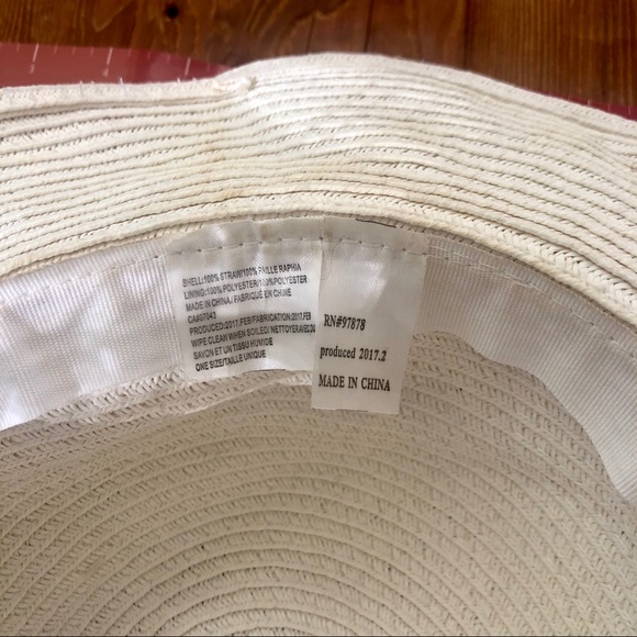 Cute White Hat 🎀 - Picture 4 of 10